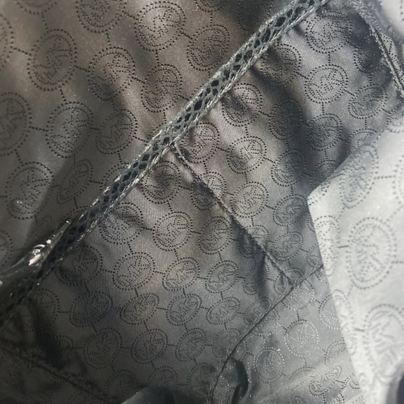 Michael Kors Snake Embossed Leather Shoulder Bag/Cross Body Jet Set BlacK - Picture 16 of 16